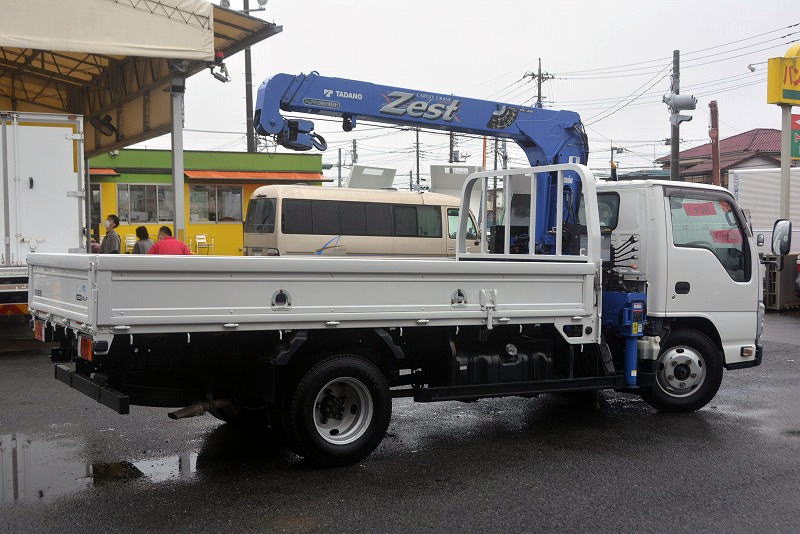 エルフ　「標準幅　ロング」　３段クレーン　タダノ製　積載２０００ｋｇ　ラジコン無し　フックイン　２．６３ｔ吊　セイコーラック　ロープ穴２対　床フック２対　荷台板二重張り　ＥＴＣ　ＡＴ車！6