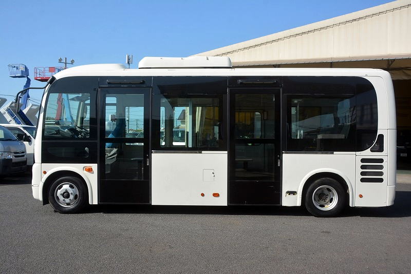 日野　ポンチョ　移動事務室車　１人乗り　２ドア　総輪エアサス　自動ドア　バックカメラ　簡易式テーブル　モニター計２箇所　エアコン　１００Ｖ電源　フォグランプ　低走行！ＡＴ車！希少車！キッチンカーやキャンピングカーのベース車にも!!1