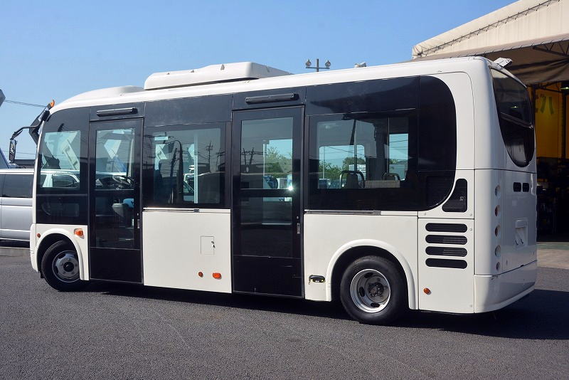 日野　ポンチョ　移動事務室車　１人乗り　２ドア　総輪エアサス　自動ドア　バックカメラ　簡易式テーブル　モニター計２箇所　エアコン　１００Ｖ電源　フォグランプ　低走行！ＡＴ車！希少車！キッチンカーやキャンピングカーのベース車にも!!5