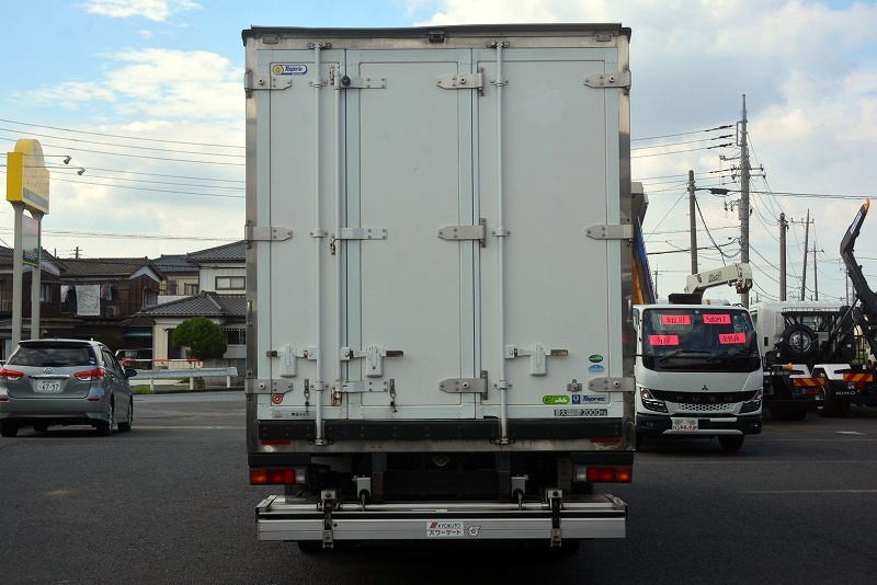 キャンター　「ワイドロング」　冷蔵冷凍車　積載２０００ｋｇ　サイドドア　格納パワーゲート　東プレ製　－３０度設定　スタンバイ装置　ラッシング２段　荷台シマ板張り　リア三枚扉　エアリブ　バックカメラ　ＥＴＣ　ナビ　左電格ミラー　ＡＴ車！2