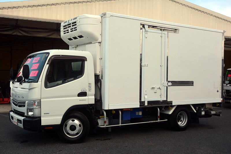 キャンター　「ワイドロング」　冷蔵冷凍車　積載２０００ｋｇ　サイドドア　格納パワーゲート　東プレ製　－３０度設定　スタンバイ装置　ラッシング２段　荷台シマ板張り　リア三枚扉　エアリブ　バックカメラ　ＥＴＣ　ナビ　左電格ミラー　ＡＴ車！7