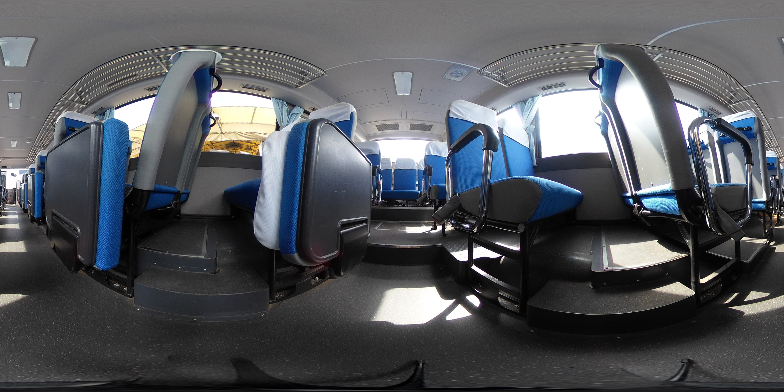 日野　メルファ　デラックス　送迎バス　４５人乗り　折り戸式自動ドア　１ドア　ルームラック　モケットシート　バックカメラ　６速ＭＴ！　BP2