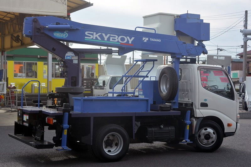 デュトロ　高所作業車　タダノ製（ＡＴ－１２１ＴＧ）　最大地上高１１．９ｍ　ＦＲＰバケット　バケット積載荷重２００ｋｇ　ＥＴＣ　坂道発進補助　左電格ミラー　ジョイスティックタイプ　ブーム自動格納　ジャッキ自動張り出し　アワーメーター：１１３０ｈ　ワンオーナー！５速ＭＴ！準中型（５トン限定）免許対応！！ 6