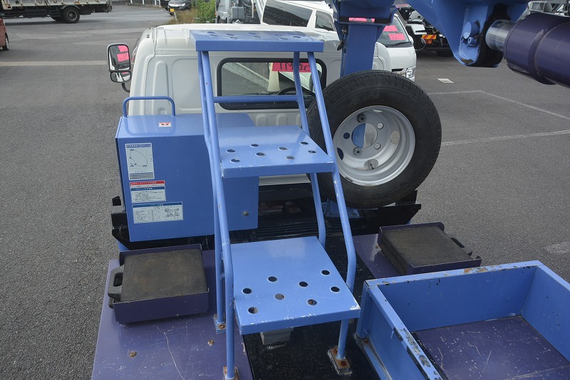 デュトロ　高所作業車　タダノ製（ＡＴ－１２１ＴＧ）　最大地上高１１．９ｍ　ＦＲＰバケット　バケット積載荷重２００ｋｇ　ＥＴＣ　坂道発進補助　左電格ミラー　ジョイスティックタイプ　ブーム自動格納　ジャッキ自動張り出し　アワーメーター：１１３０ｈ　ワンオーナー！５速ＭＴ！準中型（５トン限定）免許対応！！ 14